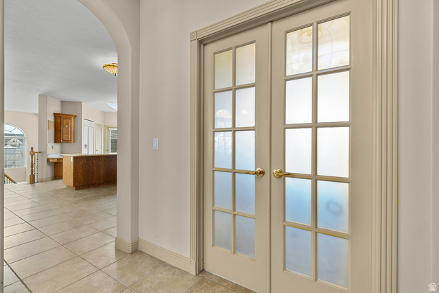 389 North Main Street St. George, UT 84770 - Photo 12 of 44 Detailed view of french doors and arched walkways