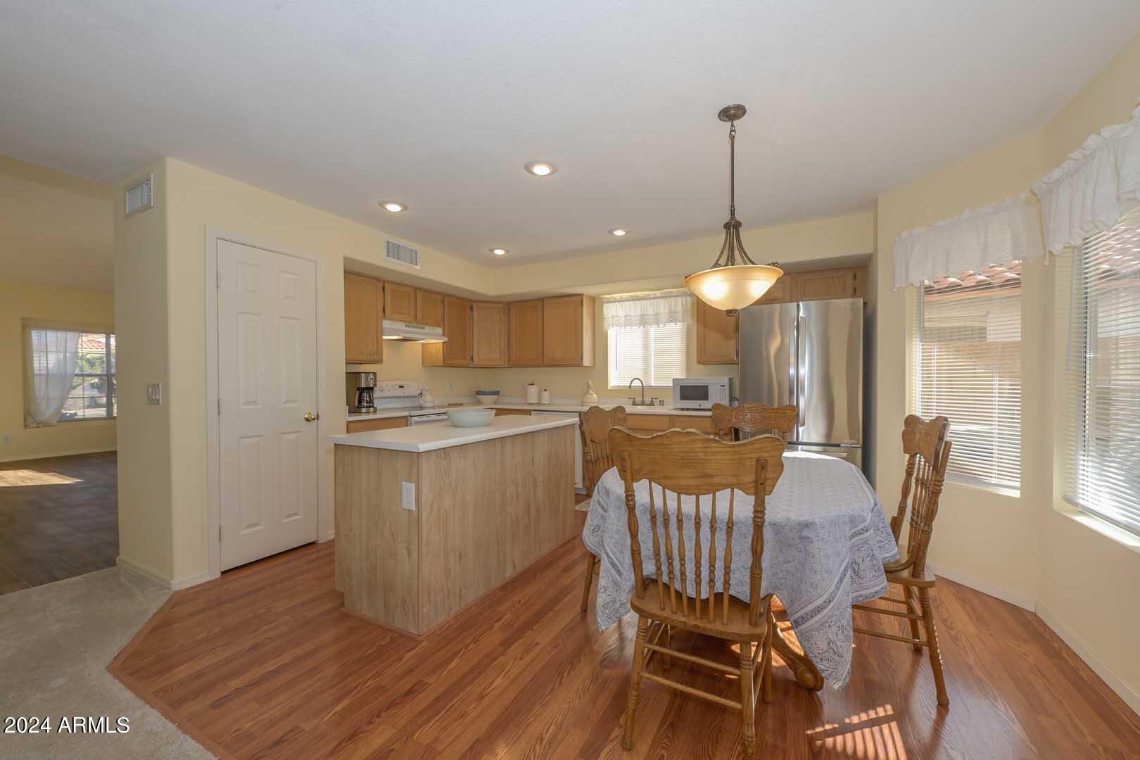7641 West Boca Raton Road Peoria, AZ 85381 - Photo 11 of 42 Breakfast Room-Kitchen