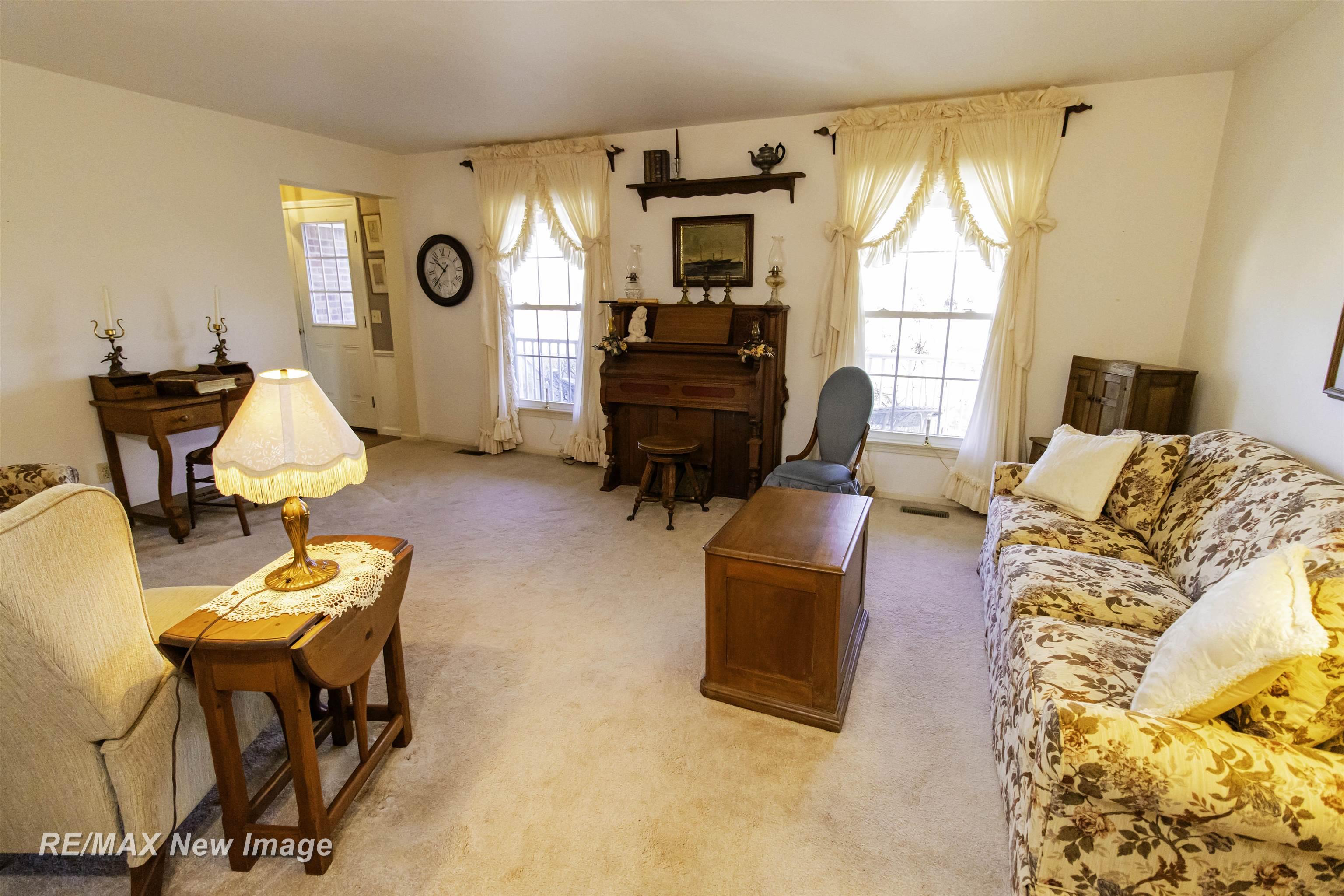 17240 South Sharon Road Chesaning, MI 48616 - Photo 18 of 38 50169069-13312da6-1308-49fa-9d45-78a46bd28a38.JPG