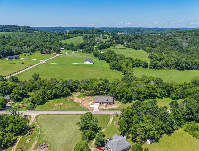 $599,900 | 3931 Taylors Store Road, Hampshire, TN 38461