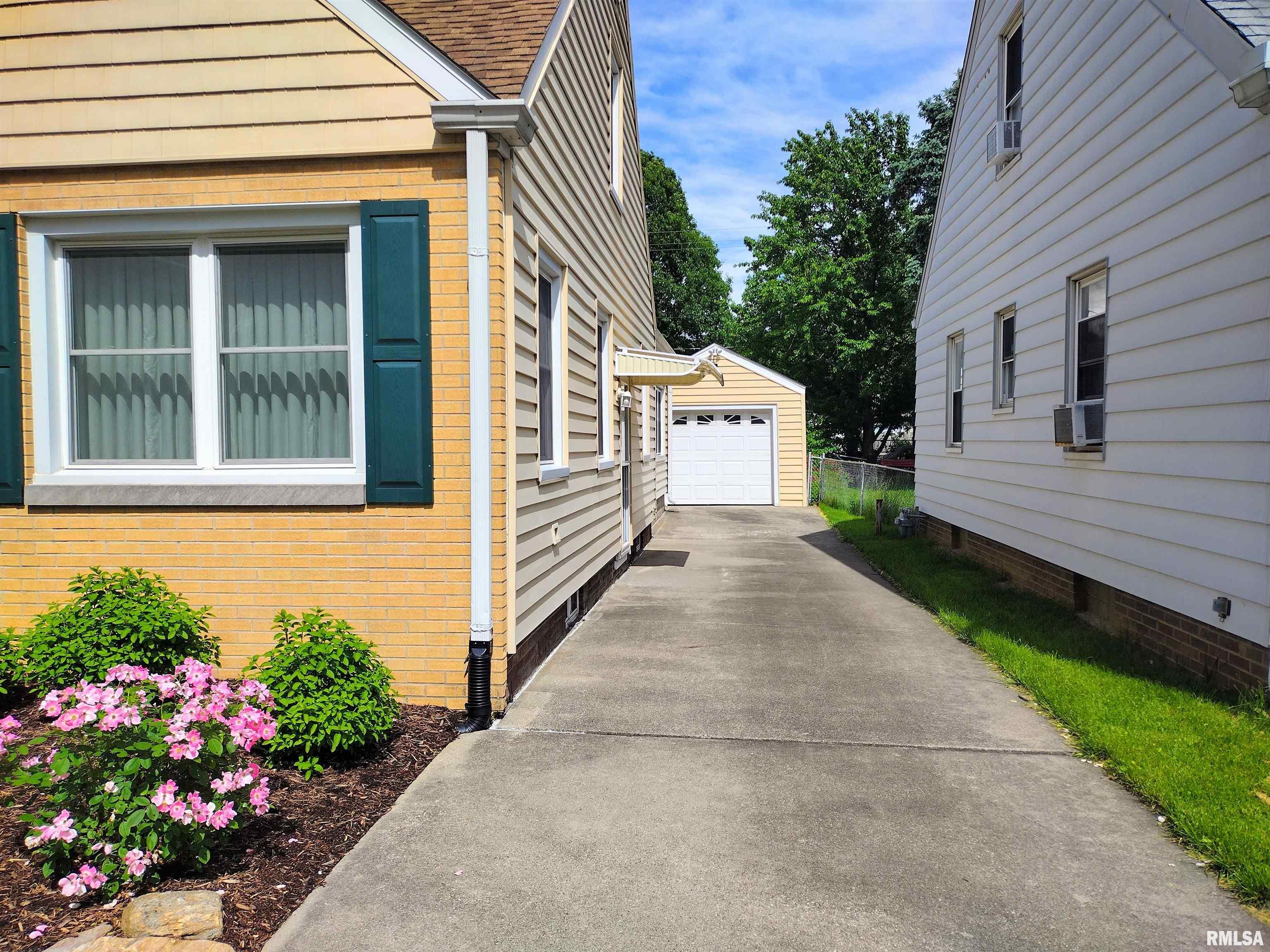 2440 South State Street Springfield, IL 62704 - Photo 5 of 23 Gallery Image 5