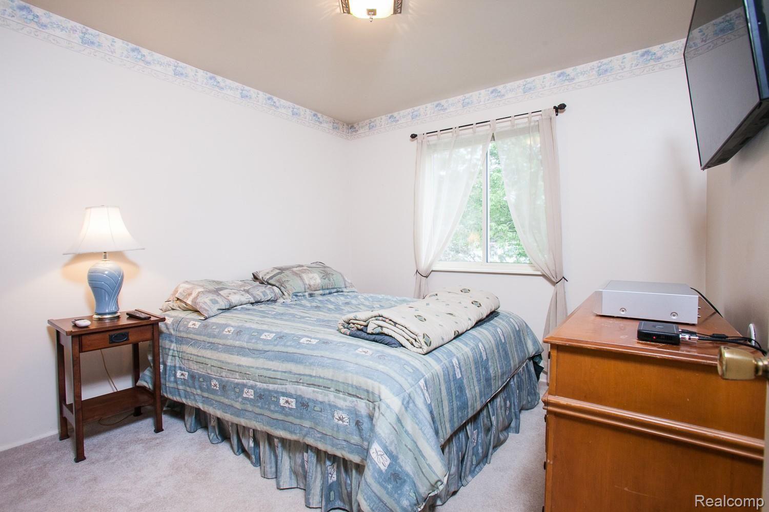 7109 Sharp Road Swartz Creek, MI 48473 - Photo 16 of 23 Bed2.jpg