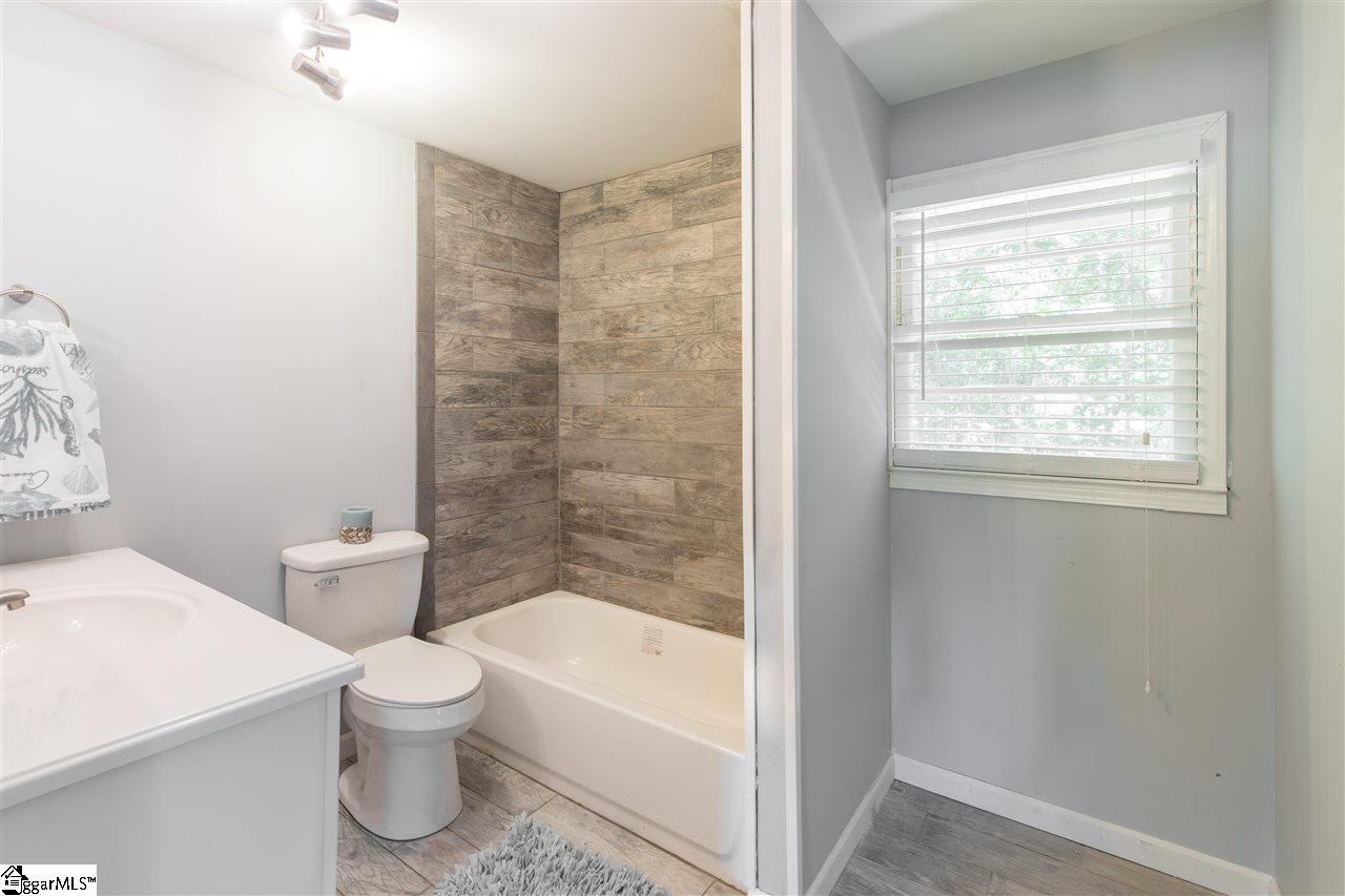 342 Ledbetter Road Travelers Rest, SC 29690 - Photo 11 of 19