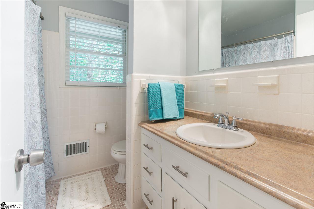342 Ledbetter Road Travelers Rest, SC 29690 - Photo 15 of 19