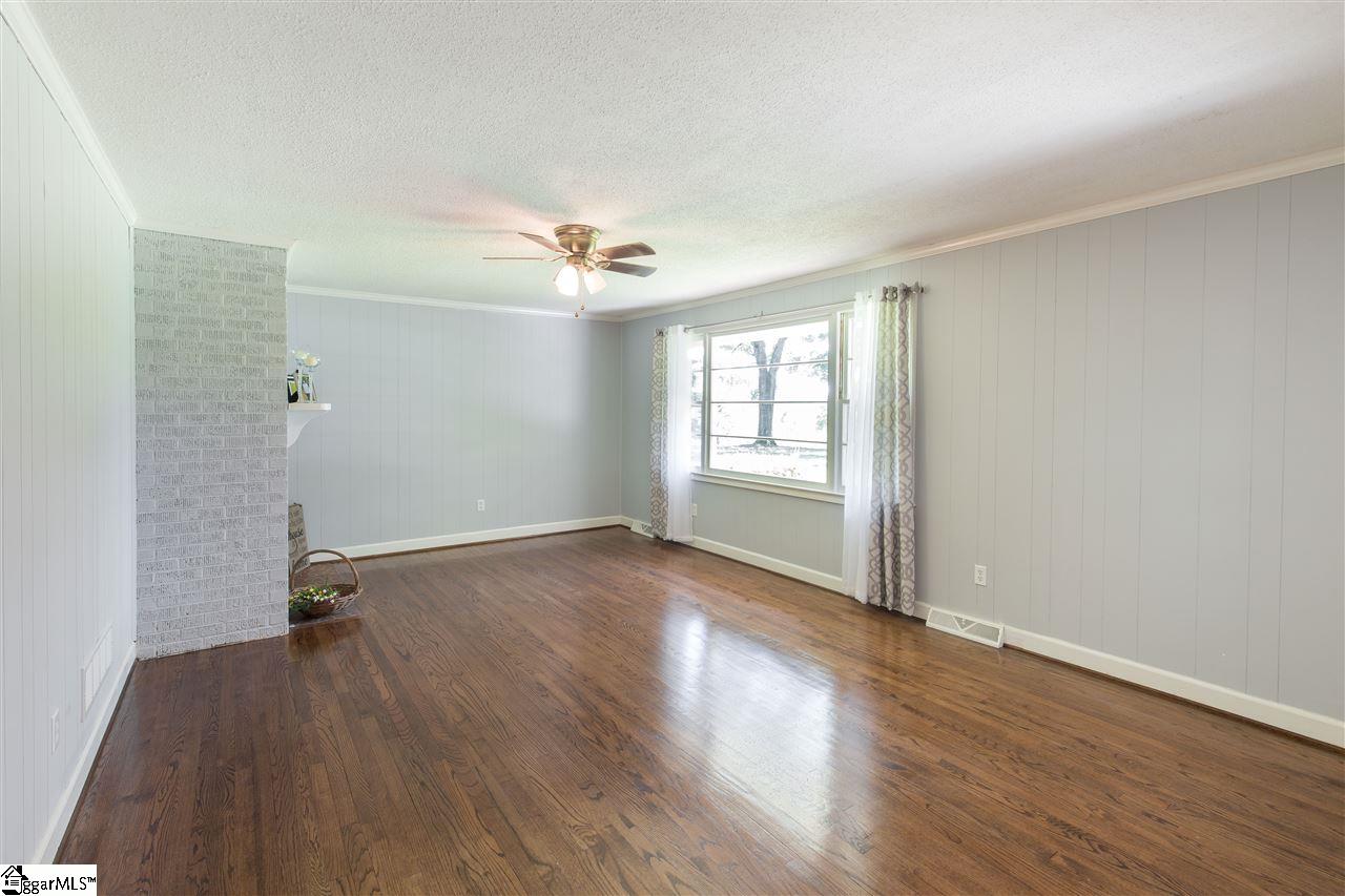 342 Ledbetter Road Travelers Rest, SC 29690 - Photo 8 of 19