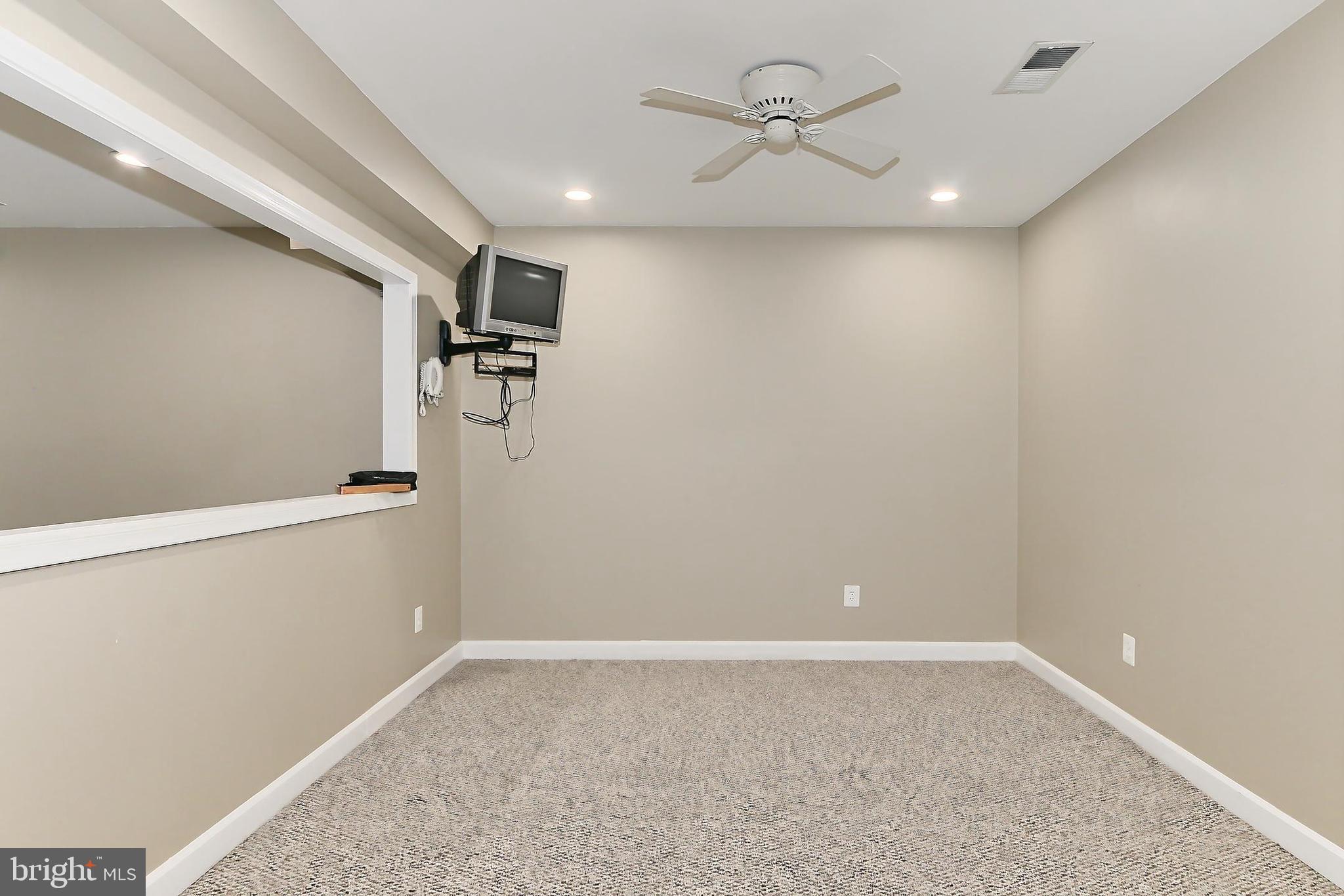 42584 Swallowtail Way Brambleton, VA 20148 - Photo 43 of 59