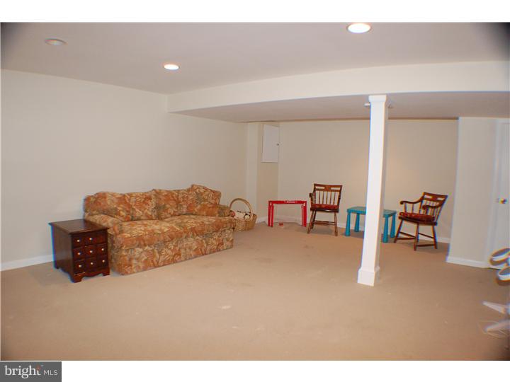 313 Harrington Road Havertown, PA 19083 - Photo 12 of 17