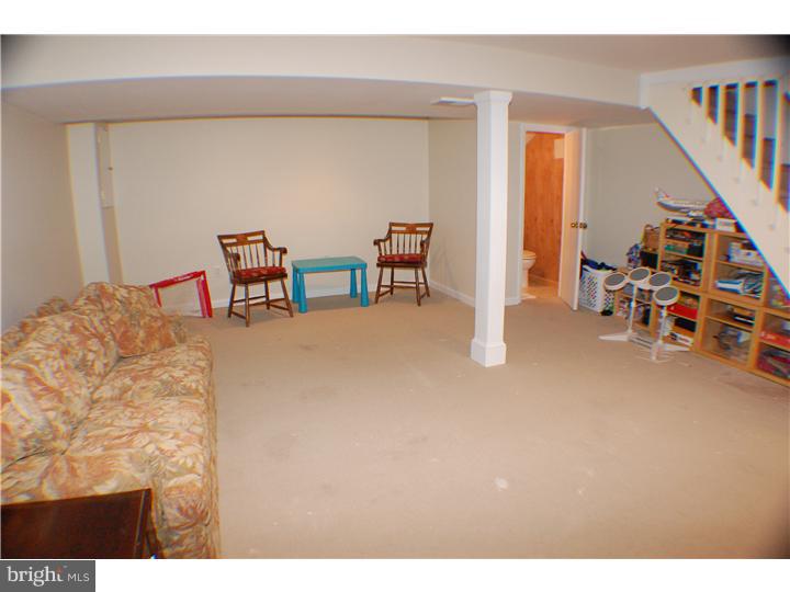313 Harrington Road Havertown, PA 19083 - Photo 13 of 17