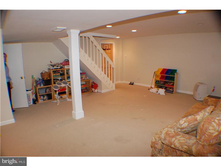 313 Harrington Road Havertown, PA 19083 - Photo 14 of 17