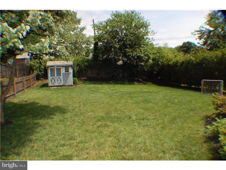 313 Harrington Road Havertown, PA 19083 - Photo 16 of 17