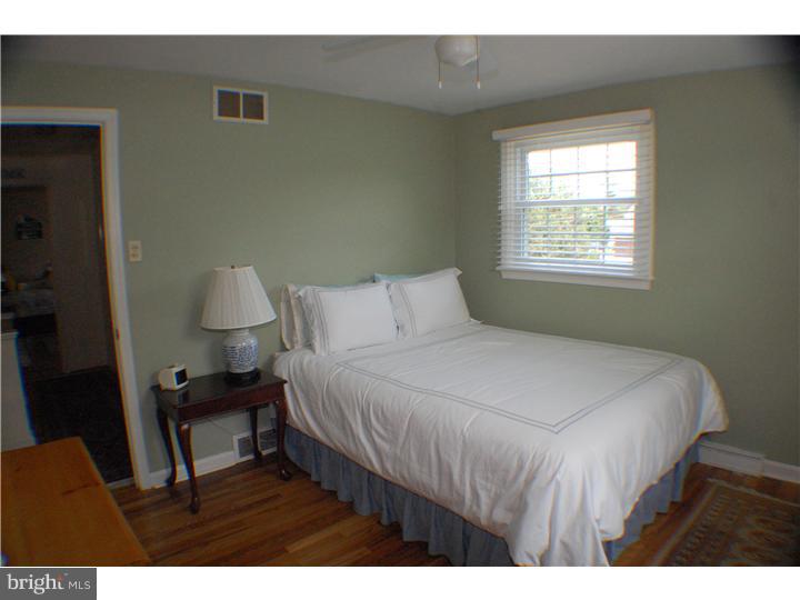 313 Harrington Road Havertown, PA 19083 - Photo 9 of 17