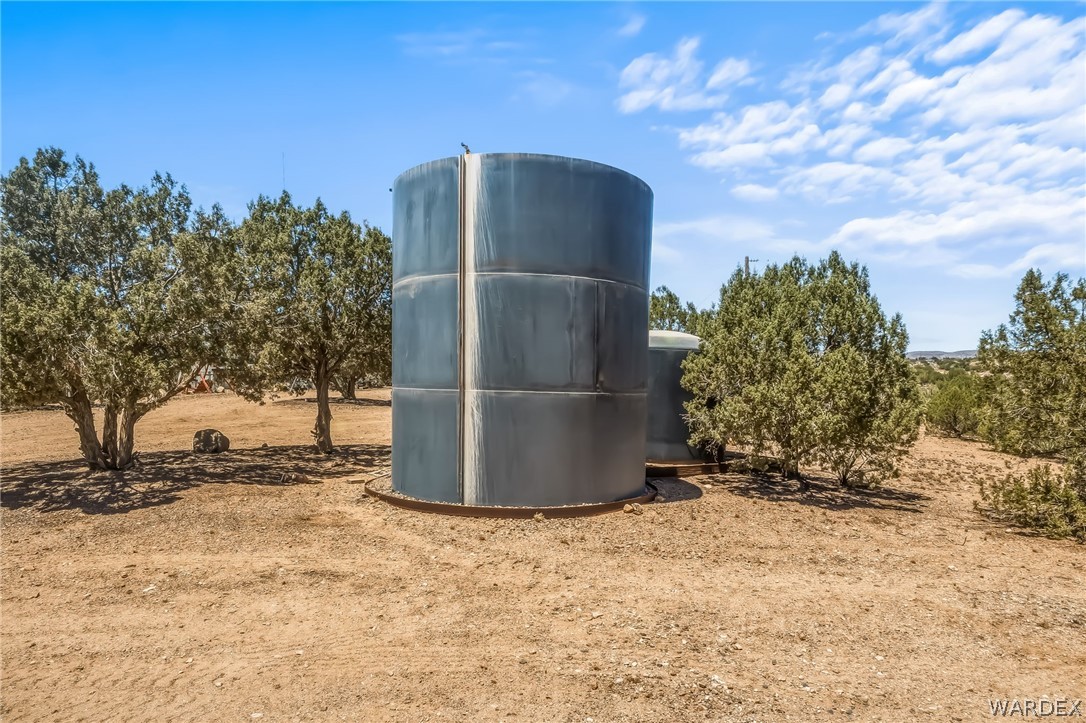 2401 North Stephan Road Kingman, AZ 86401 - Photo 83 of 92 a view of outdoor space with water fountain