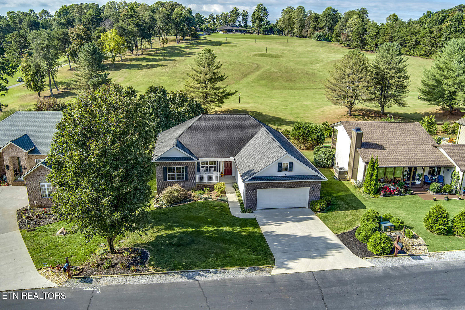 134 Daleyuhski Way Loudon, TN 37774 - Photo 2 of 54 02_DaleyuhskiWay_134_FrontElevated