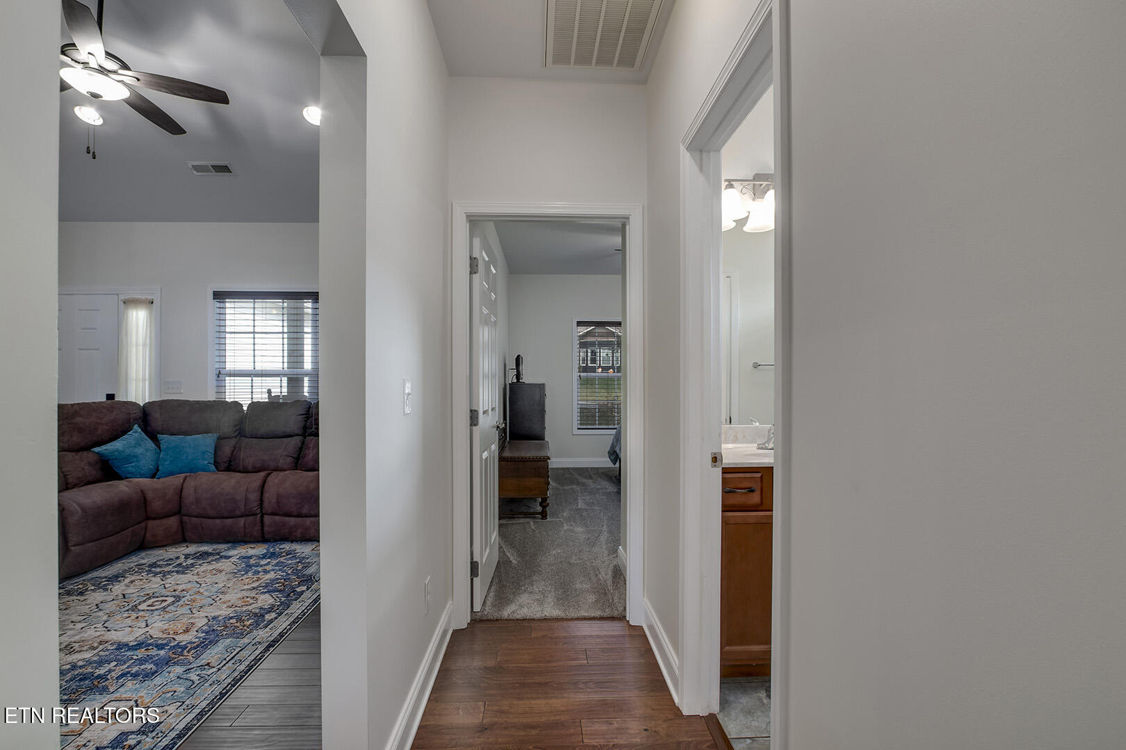 134 Daleyuhski Way Loudon, TN 37774 - Photo 32 of 54 32_DaleyuhskiWay_134_GuestHall01