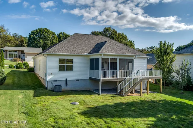 $489,000 | 134 Daleyuhski Way, Loudon, TN 37774