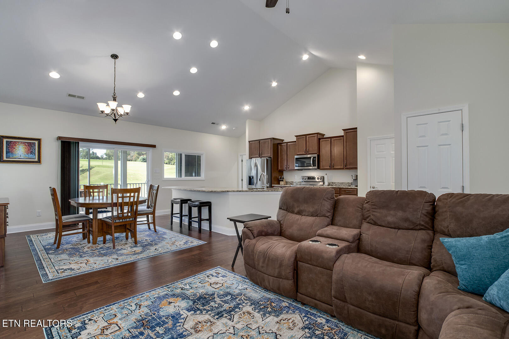 134 Daleyuhski Way Loudon, TN 37774 - Photo 10 of 54 10_DaleyuhskiWay_134_Living03