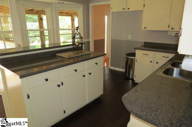 502 Rollingreen Road Greenville, SC 29615 - Photo 9 of 29 Gallery Image 9