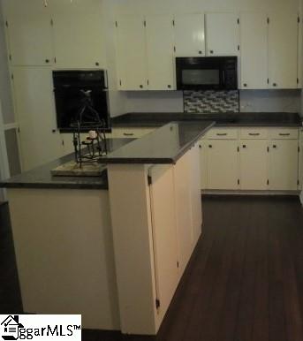 502 Rollingreen Road Greenville, SC 29615 - Photo 10 of 29 Gallery Image 10