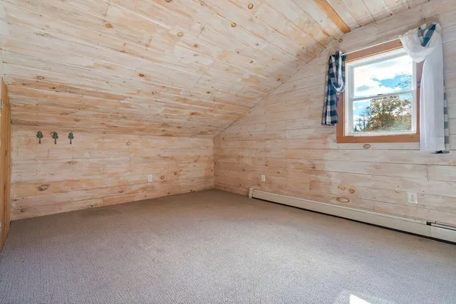 $399,999 | 192 Turkey Lane, Winthrop, ME 04364