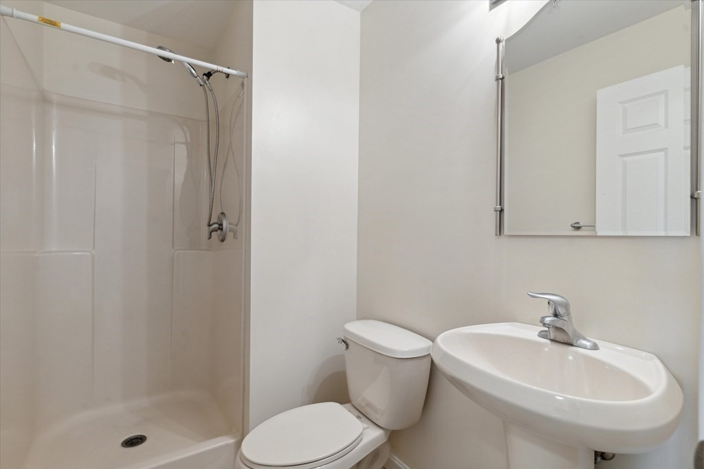 34 Burnham Road, Unit 204 Methuen, MA 01844 - Photo 15 of 30 Gallery Image 15