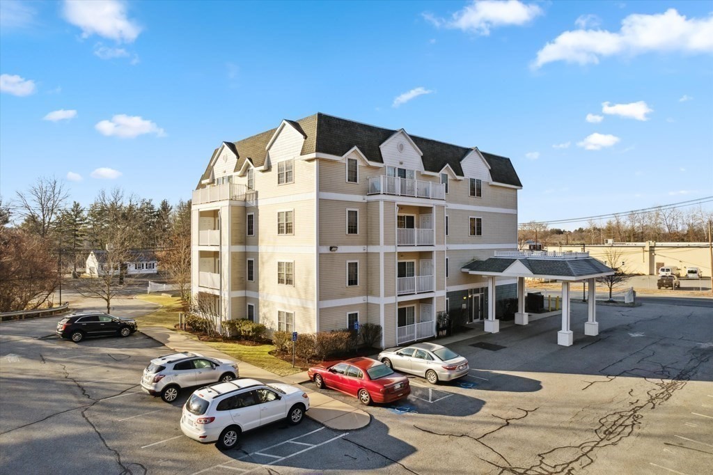 34 Burnham Road, Unit 204 Methuen, MA 01844 - Photo 3 of 30 Gallery Image 3