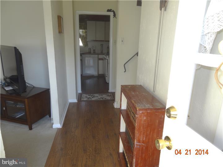 703 Glen Road Warminster, PA 18974 - Photo 4 of 20 Gallery Image 4