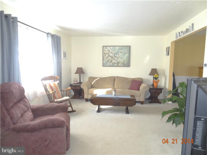 703 Glen Road Warminster, PA 18974 - Photo 5 of 20 Gallery Image 5