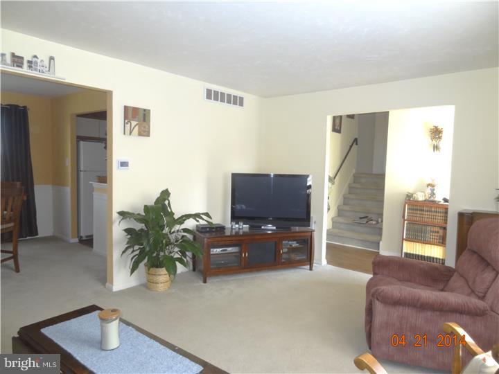 703 Glen Road Warminster, PA 18974 - Photo 6 of 20 Gallery Image 6