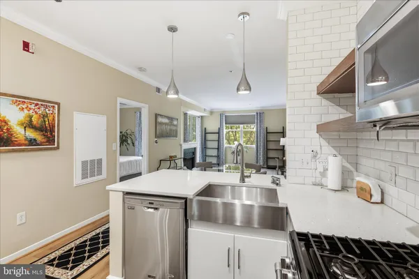 $350,000 | 1645 International Drive, Unit 102, McLean, VA 22102