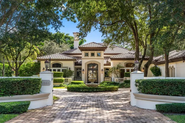 $6,750,000 | 6350 Southwest 92nd Street, Pinecrest, FL 33156