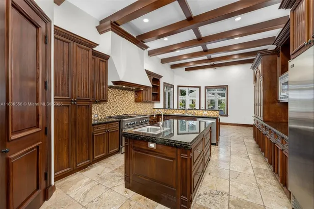 $6,750,000 | 6350 Southwest 92nd Street, Pinecrest, FL 33156
