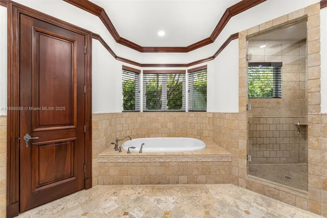 $6,750,000 | 6350 Southwest 92nd Street, Pinecrest, FL 33156