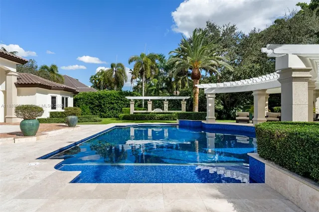 $6,750,000 | 6350 Southwest 92nd Street, Pinecrest, FL 33156