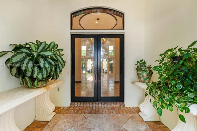 $6,750,000 | 6350 Southwest 92nd Street, Pinecrest, FL 33156