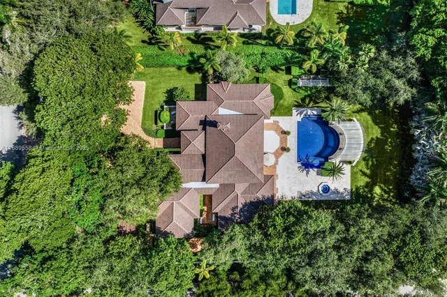 $6,750,000 | 6350 Southwest 92nd Street, Pinecrest, FL 33156