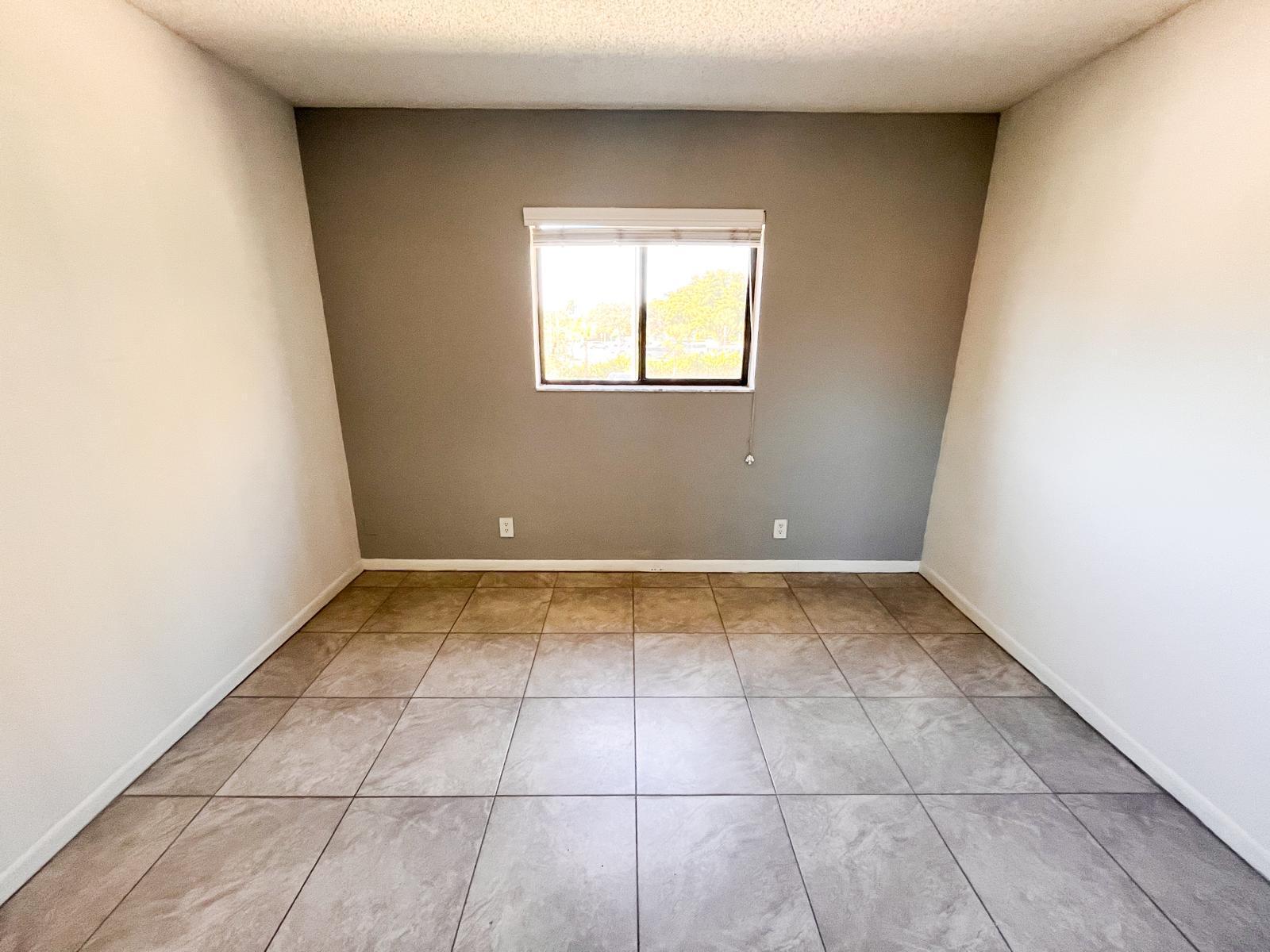 100 West Hidden Valley Boulevard, Unit 110 Boca Raton, FL 33487 - Photo 4 of 18 WhatsApp Image 2026-02-03 at 13.06.34