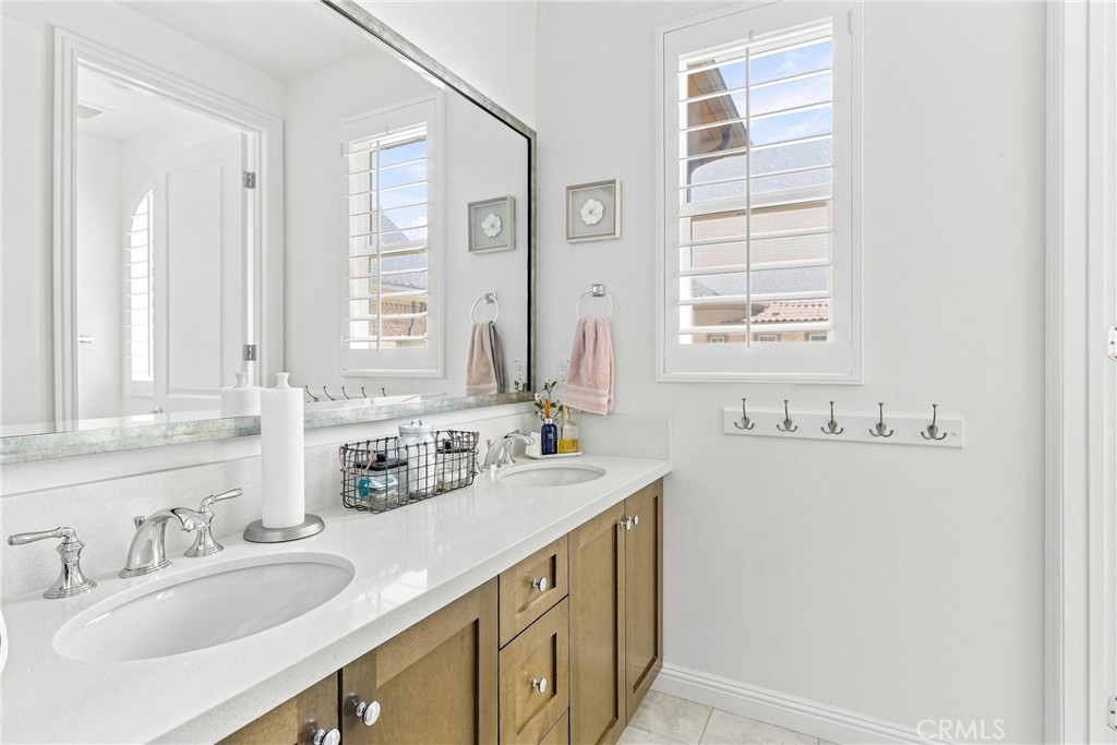 20834 Spruce Circle Porter Ranch, CA 91326 - Photo 28 of 51 Gallery Image 28