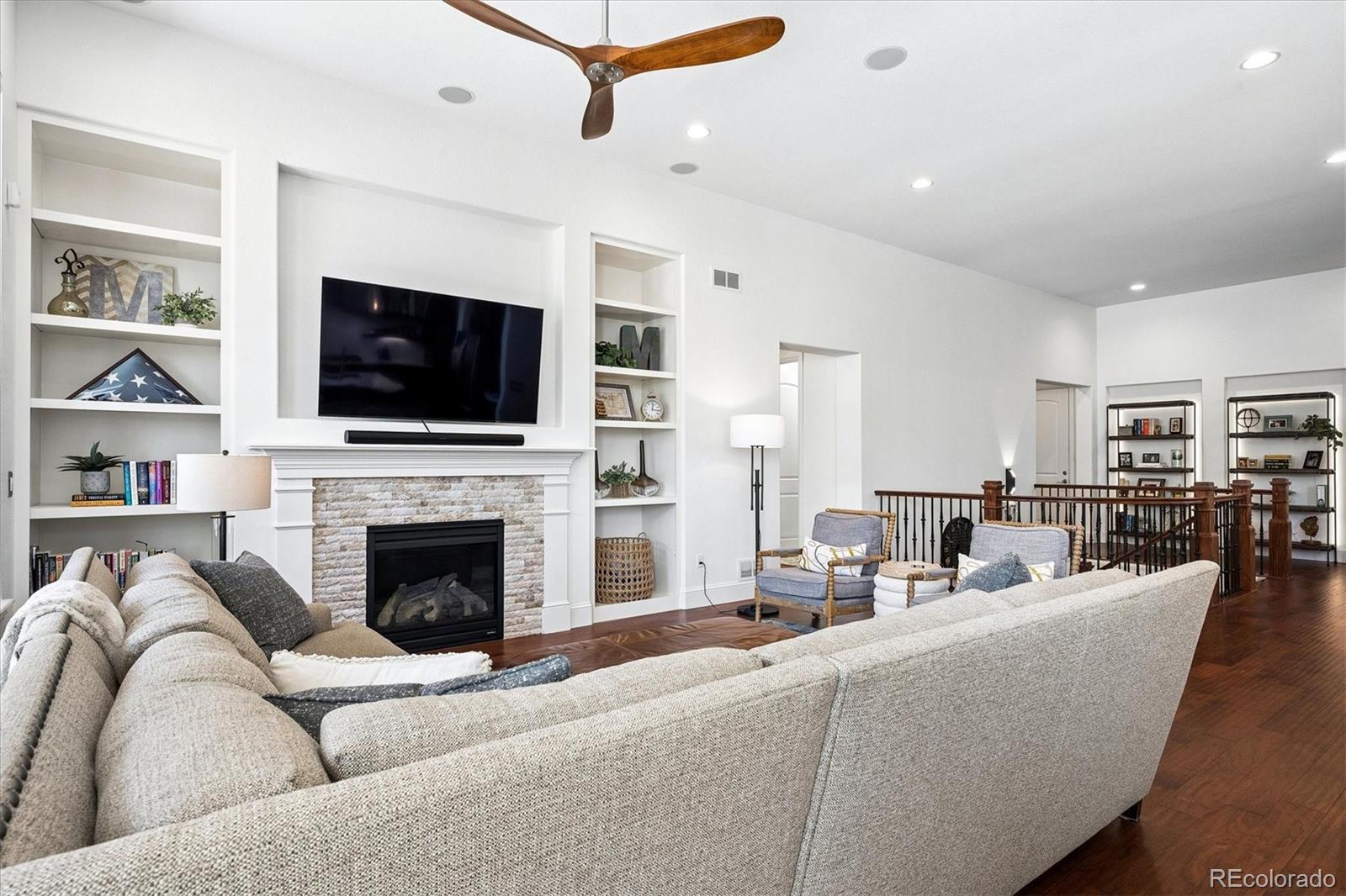 9772 Mirabella Point Lone Tree, CO 80124 - Photo 15 of 50