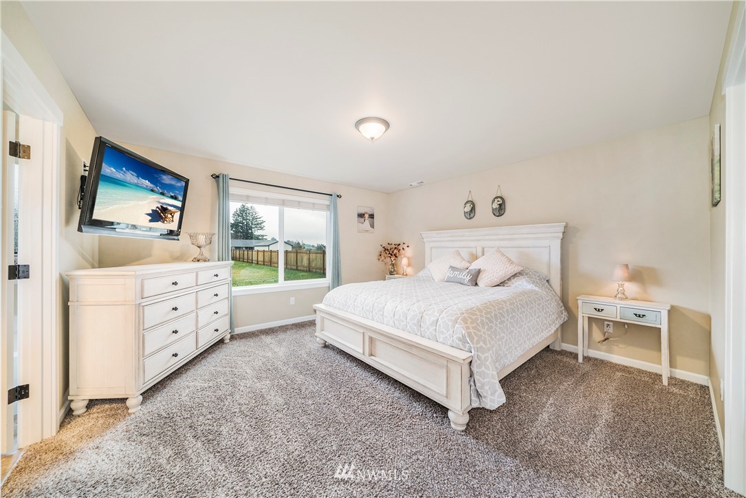 9235 178th Lane Southwest Rochester, WA 98579 - Photo 11 of 25