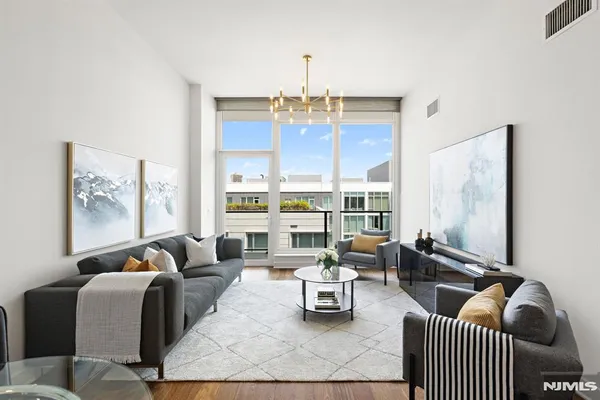 $1,389,000 | 1200 Ave At Port Imperial, Unit PH702, Weehawken, NJ 07086