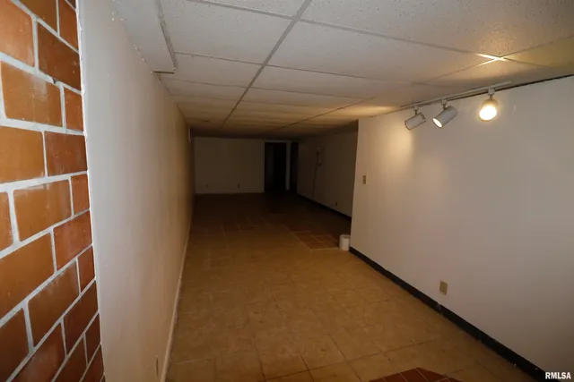 $239,000 | 7902 North Radnor Road, Peoria, IL 61614