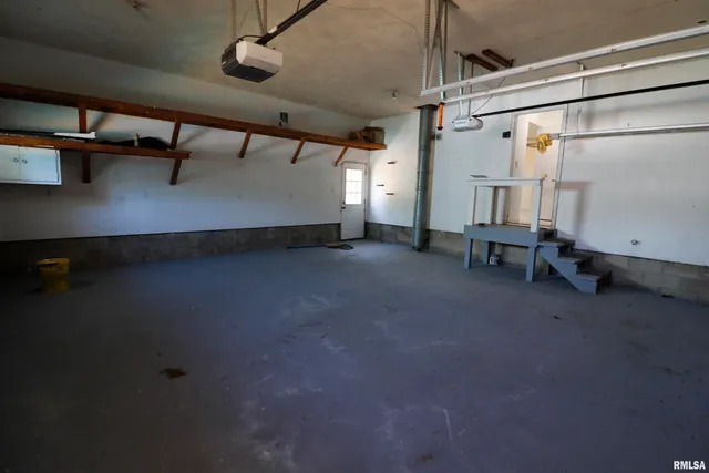 $239,000 | 7902 North Radnor Road, Peoria, IL 61614