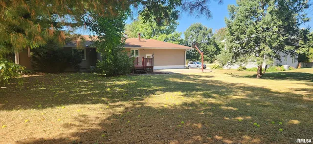 $239,000 | 7902 North Radnor Road, Peoria, IL 61614