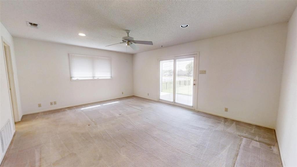 5131 Wedgefield Road Granbury, TX 76049 - Photo 14 of 33
