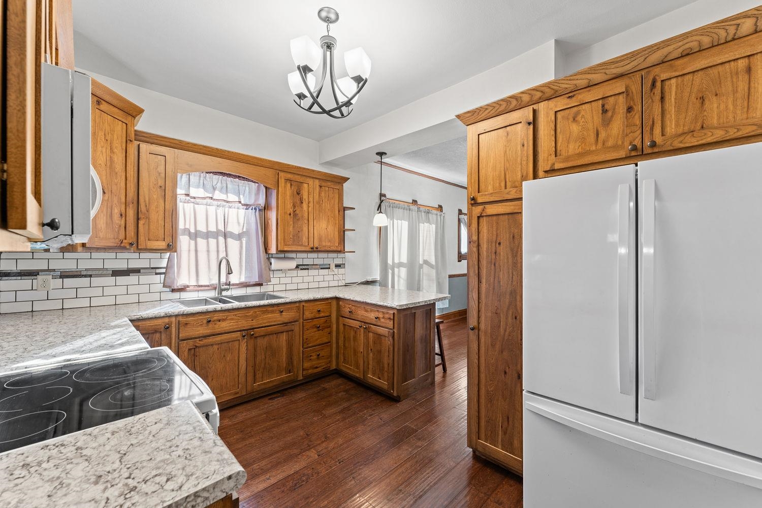 430 Lavalle Street Reedsburg, WI 53959 - Photo 7 of 41