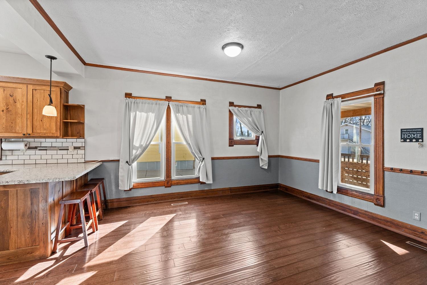 430 Lavalle Street Reedsburg, WI 53959 - Photo 9 of 41