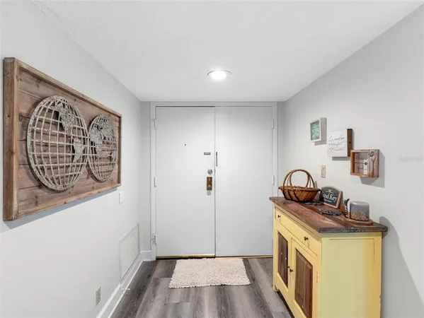 $3,500 | 1460 Gulf Boulevard, Unit 308, Clearwater Beach, FL 33767