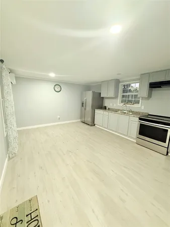 $1,000 | 12090 Canal Street, Unit 2, Willis, TX 77318