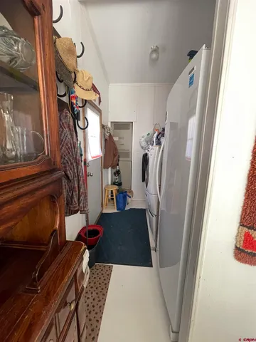 a view of a garage of the house