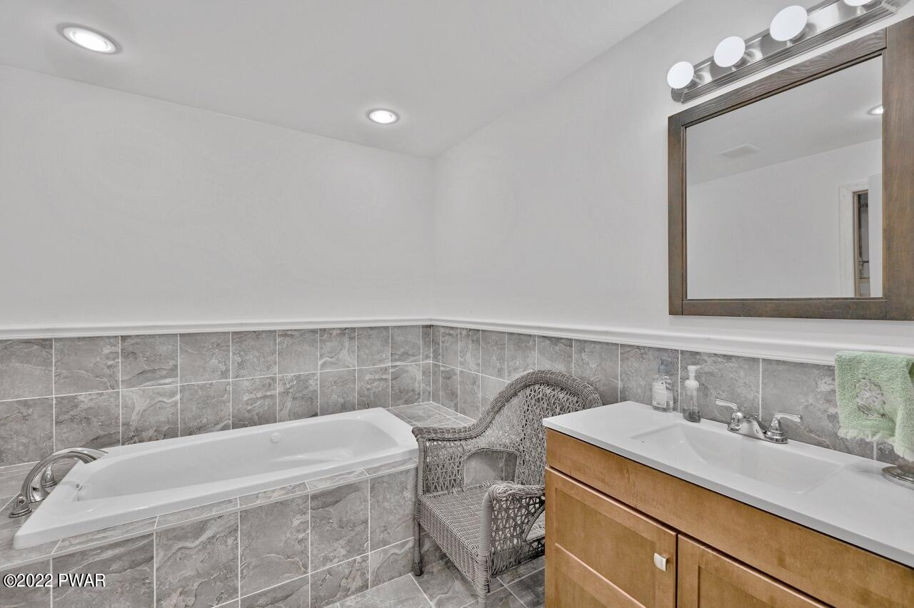 12 Brookfield Road Lake Ariel, PA 18436 - Photo 15 of 42